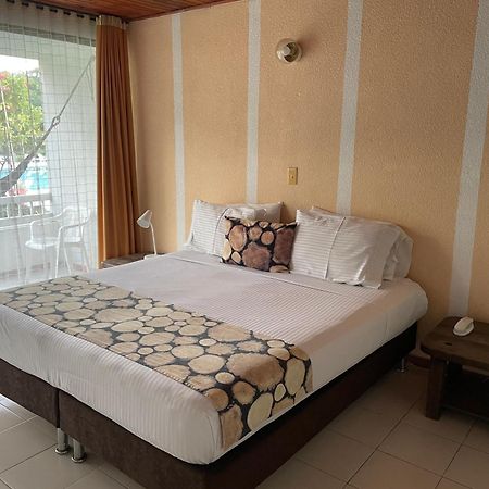 Hotel Hacienda El Diamante Villeta Kültér fotó