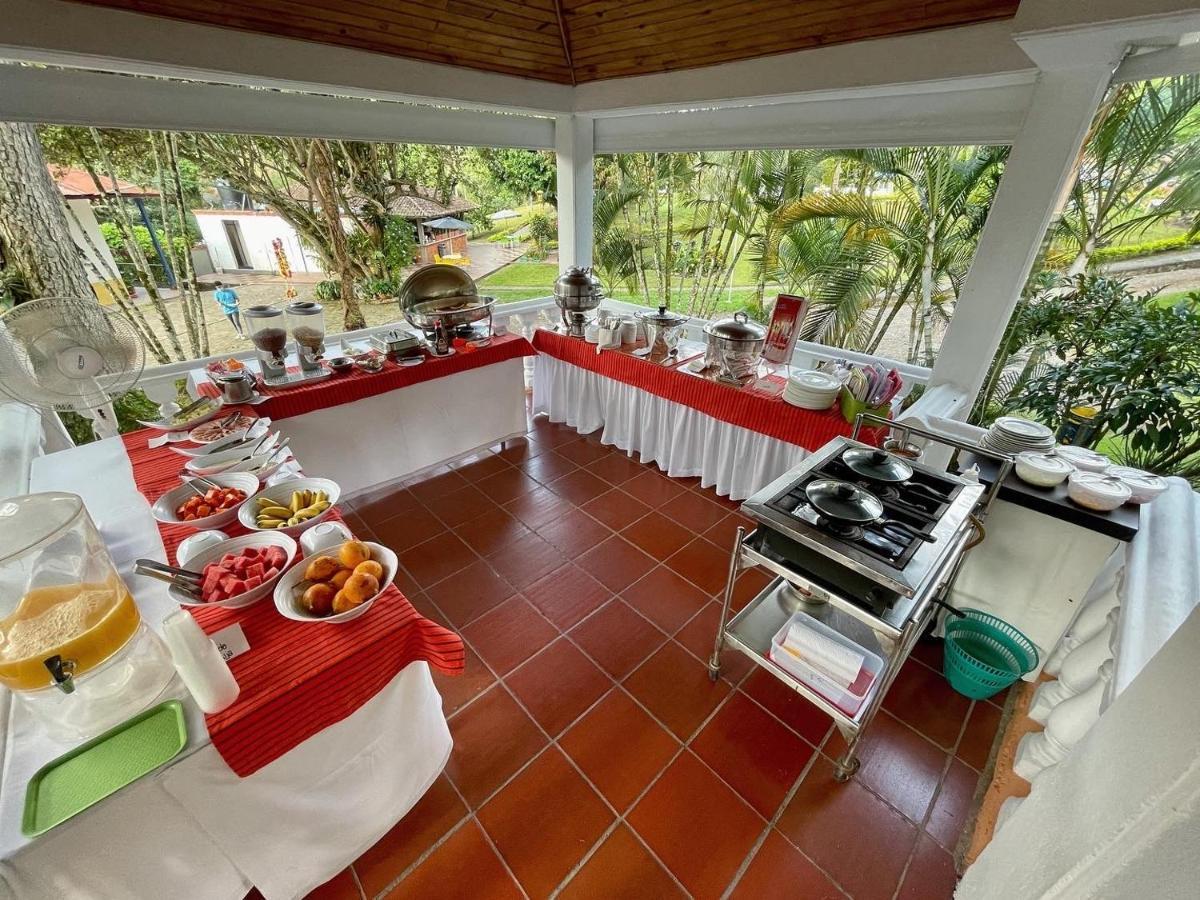 Hotel Hacienda El Diamante Villeta Kültér fotó