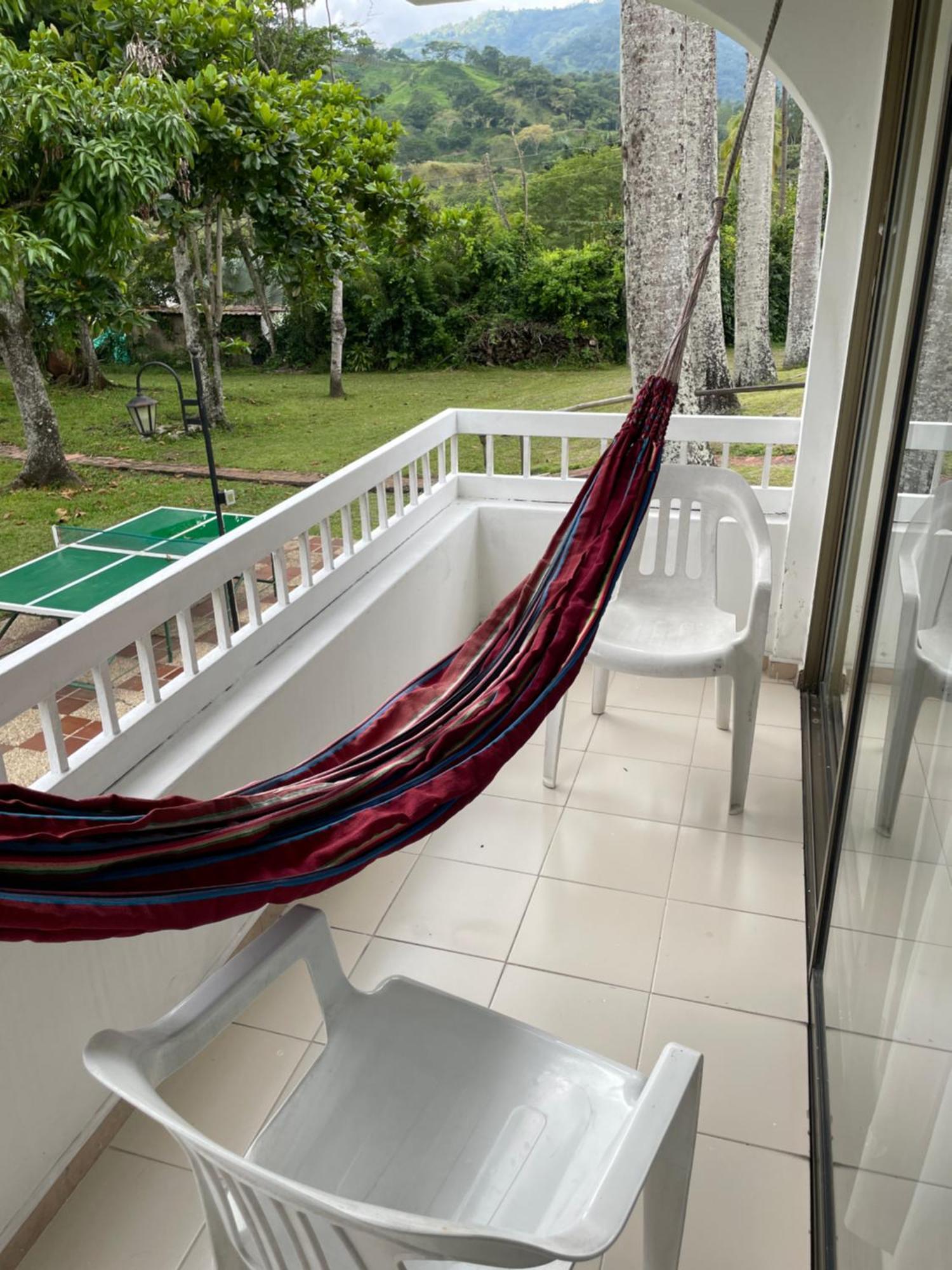 Hotel Hacienda El Diamante Villeta Kültér fotó