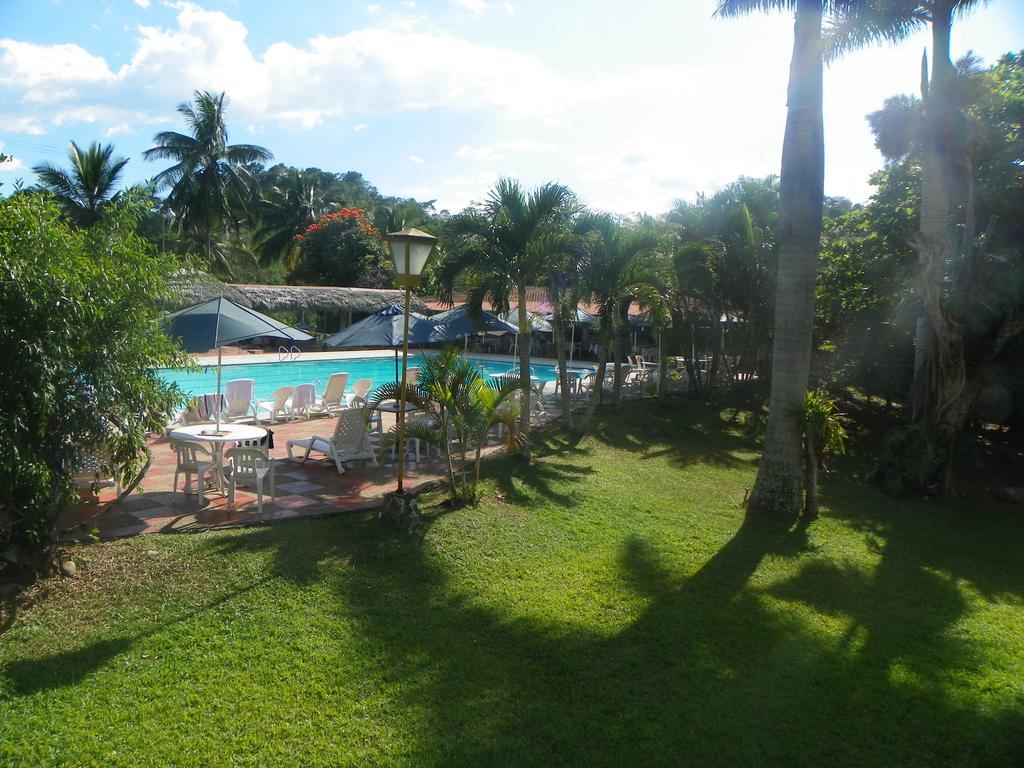 Hotel Hacienda El Diamante Villeta Kültér fotó