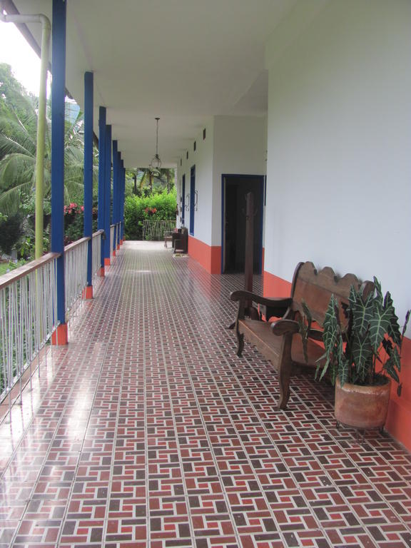 Hotel Hacienda El Diamante Villeta Kültér fotó