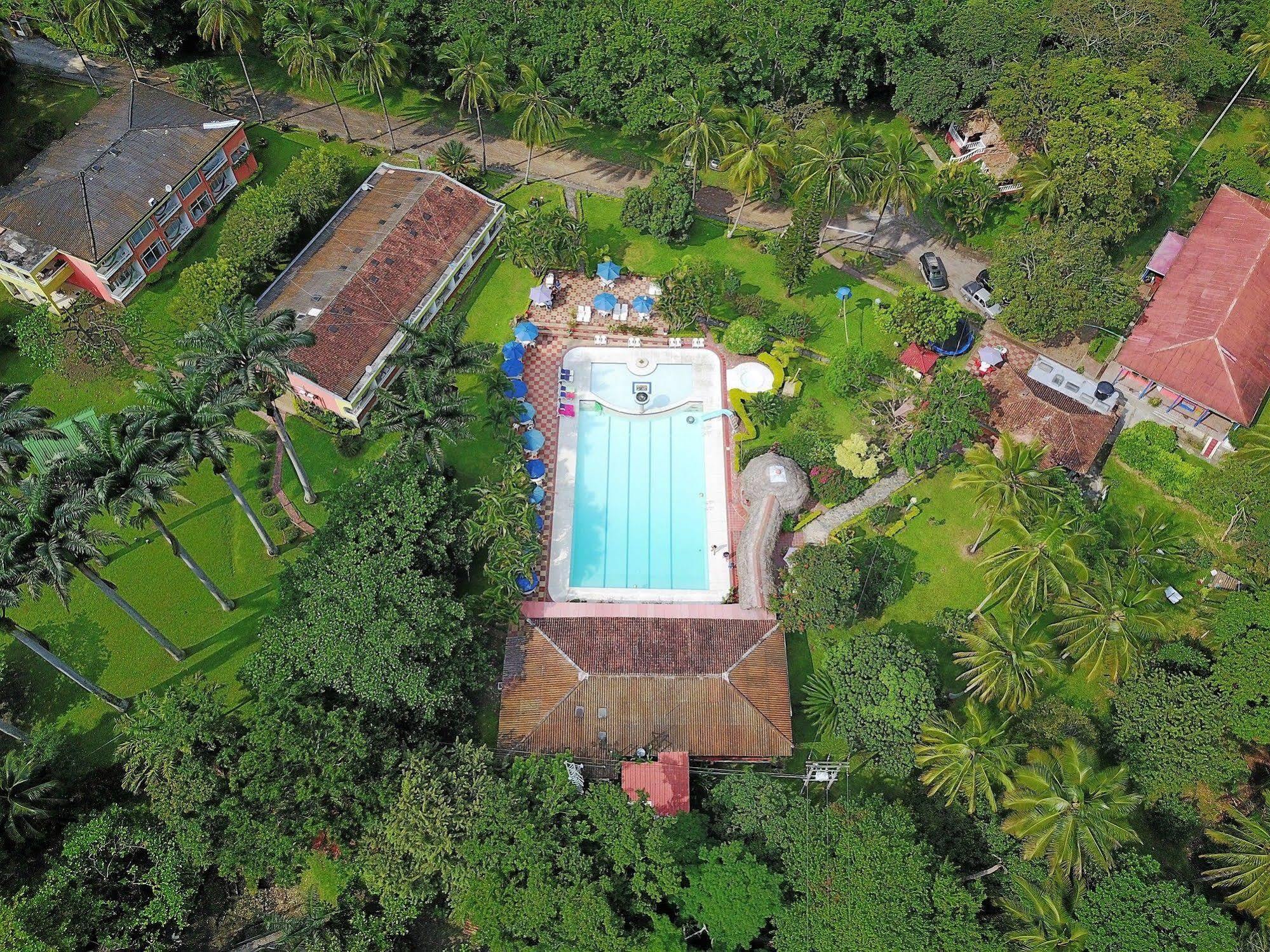 Hotel Hacienda El Diamante Villeta Kültér fotó
