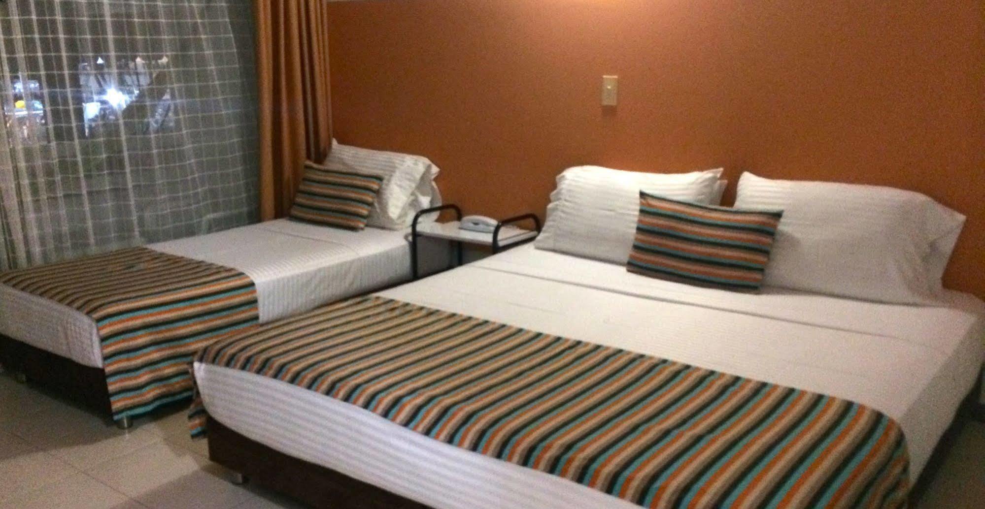 Hotel Hacienda El Diamante Villeta Kültér fotó
