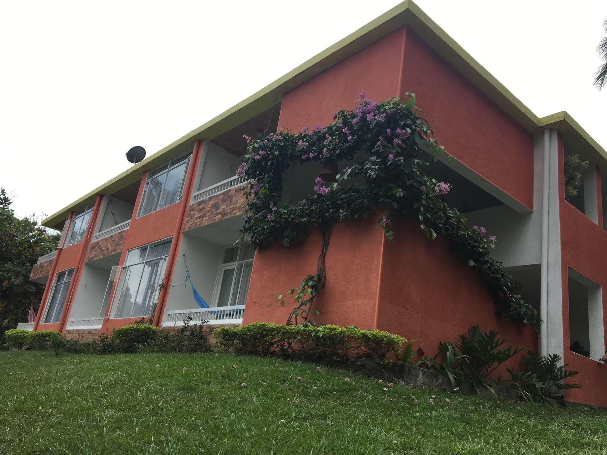 Hotel Hacienda El Diamante Villeta Kültér fotó