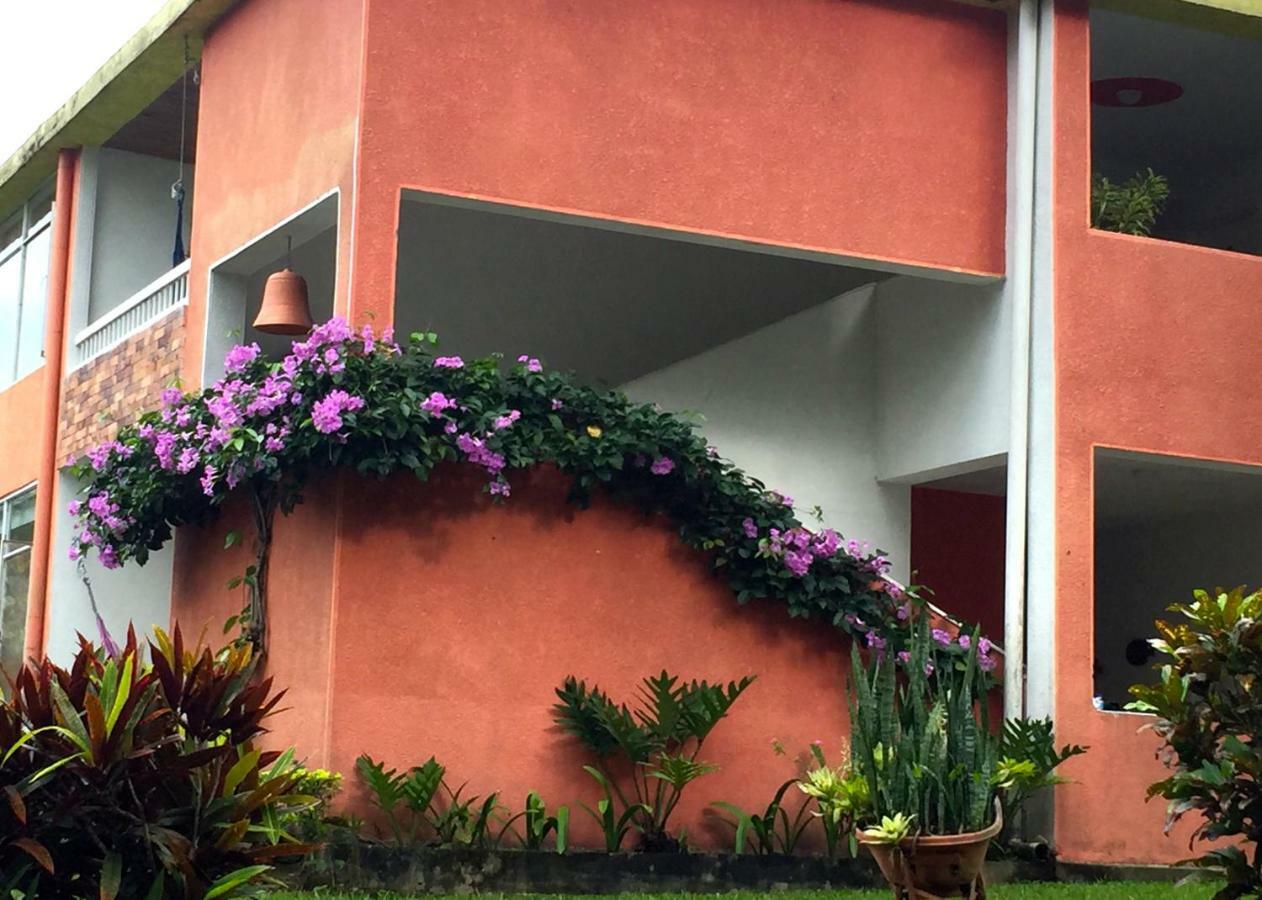 Hotel Hacienda El Diamante Villeta Kültér fotó