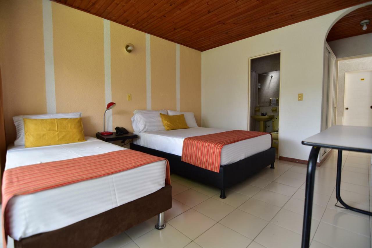 Hotel Hacienda El Diamante Villeta Kültér fotó